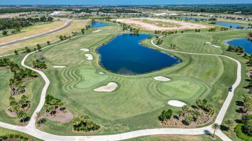 Braden River Casa | Azario Sunrise ! Active Lifestyle Community! Near AMI and Tampa