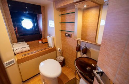 Amador Alquiler De Eote | Azimut 58