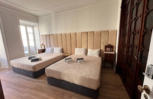 Ponta Delgada Cabina | Azor International Hostel - Q6
