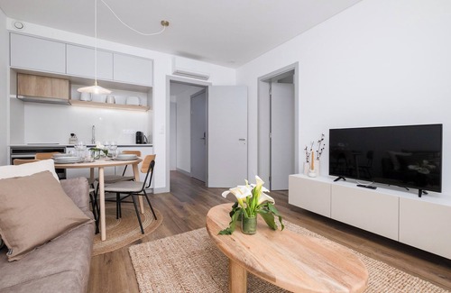 Ponta Delgada Condominio | Azorian Suites One-bedroom apartment near the airport of Ponta Delgada!