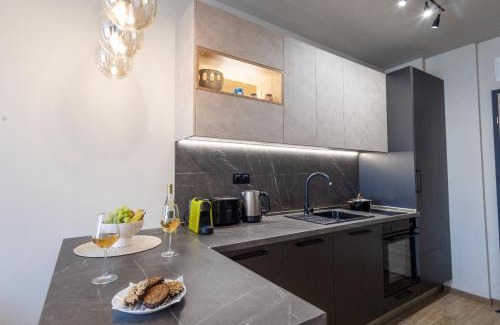 Saints Constantine and Helena Apartamento | Azur Alegria Studio by RV Apartments - free parking & pool