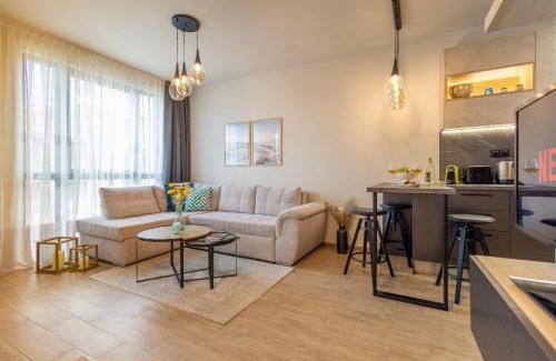Saints Constantine and Helena Apartamento | Azur Alegria Studio by RV Apartments - free parking & pool