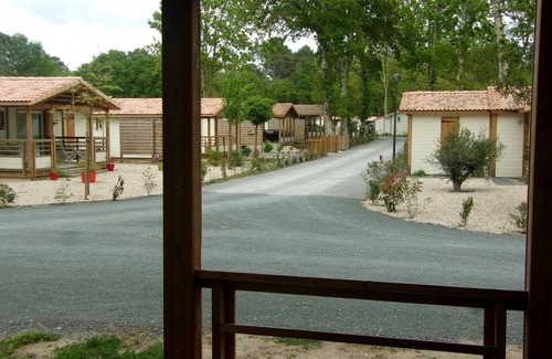 Azur Chalet De Esquí | AZUR: Chalet en parque residencial en el corazón de un bosque de pinos, cerca de playas y golf.