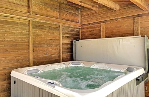 Azur Casa | AZUR, villa para 8, piscina climatizada y jacuzzi