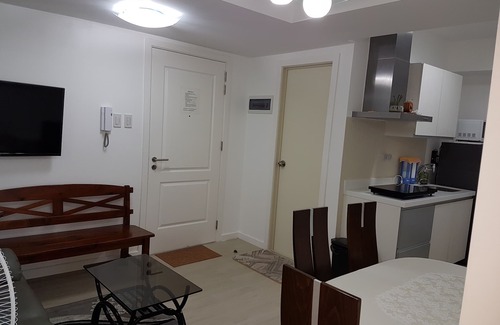 Taguig Condominio | RESIDENCIAS DE RESORTES URBANOS AZURE ..... Playa en la ciudad