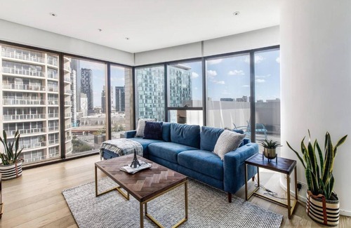 Southbank Apartamento | 'Azurine' An Elegant Nordic Style Family Residence