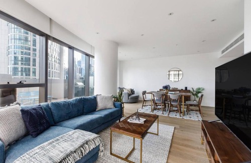 Southbank Apartamento | 'Azurine' An Elegant Nordic Style Family Residence