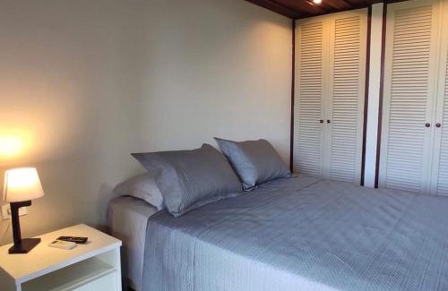 Cabo Frio Casa | Búzius na Praia da Ferradura Frente mar