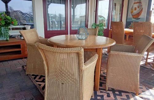 Earnewald Cama Y Desayuno | B&B aan het water