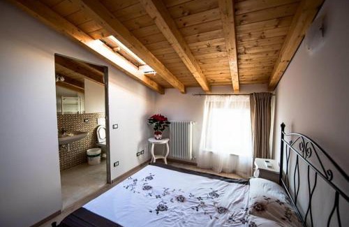 Monzambano Cama Y Desayuno | B&B AL VICOLO DI MEZZO