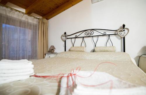 Monzambano Cama Y Desayuno | B&B AL VICOLO DI MEZZO