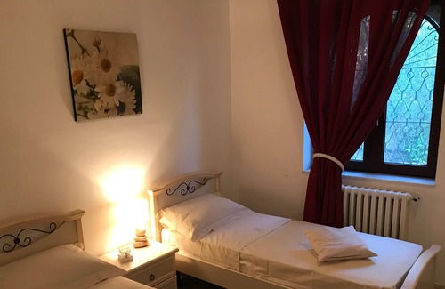 Laureto Cama Y Desayuno | B&B Chiave d'Arco