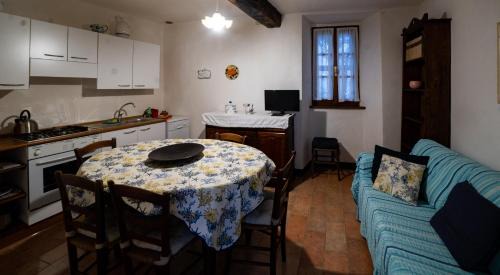 Neviano degli Arduini Apartamento | B&B Cortebonomini apartment