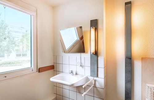 Gremberghoven Hotel | B&B HOTEL Köln-Porz