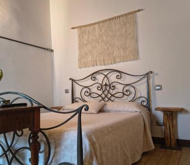 Santa Maria in Valle Cama Y Desayuno | B&B I Martelli