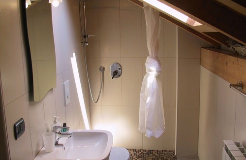 Turate Cama Y Desayuno | B&B Il Rustico