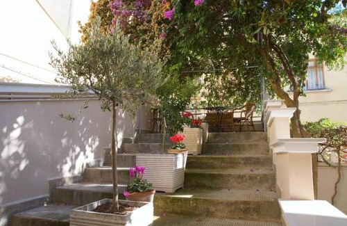 Andria Cama Y Desayuno | B&B La Bougainvillea