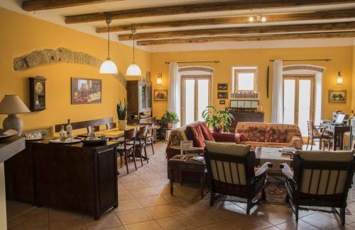 Canino Cama Y Desayuno | B&B Le Buche Casa Storica