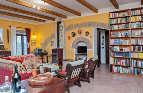 Canino Cama Y Desayuno | B&B Le Buche Casa Storica