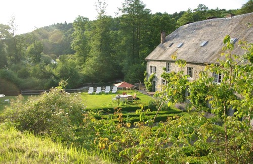 Resteigne Cama Y Desayuno | B&B Le Moulin de Resteigne