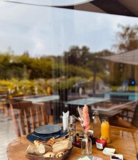 Niveze Cama Y Desayuno | B&B le Ravel de Max