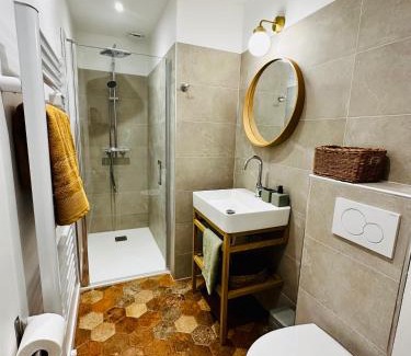 Gemenos Cama Y Desayuno | B&B Les Têtes de Mules - Adults Only