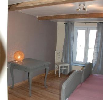 Gedinne Cama Y Desayuno | B&B Les Trois Voisins