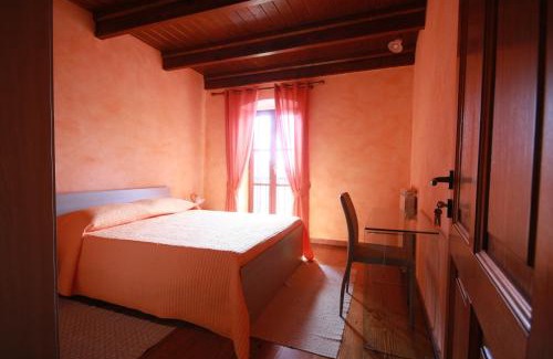 Santu Lussurgiu Cama Y Desayuno | B&B Linu Ruiu