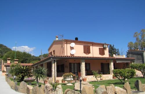 Castiadas Casa | B&B Monte Gruttas