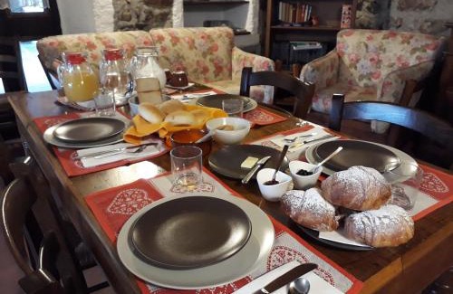 Pasturo Cama Y Desayuno | B&B Rocca di Bajedo
