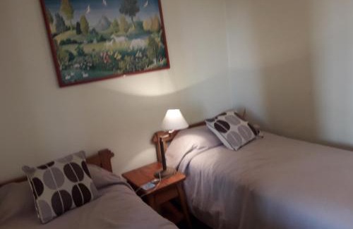 Santo Domingo Cama Y Desayuno | B&B Santo Domingo Chile ENGLISH SPOKEN Gran Departamento compartido frente al mar PARQUE TRICAO bird sanctuary 14kms 9miles away DESAYUNO ESTACIONAMIENTO Y WIFI GRATIS Free parking wifi and breakfast