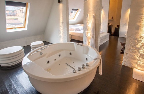 Schipperskwartier Cama Y Desayuno | B&B Suites Feek