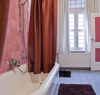 Statiekwartier Cama Y Desayuno | B&B The Baron