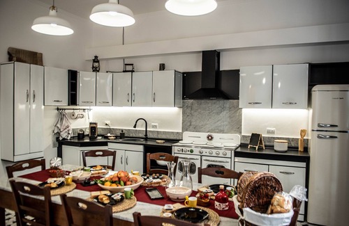 Isola del Borgo Antico Cama Y Desayuno | B&B U'Panare, in Taranto's historic center a structure reminiscent of home
