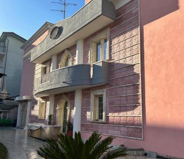 Colleferro Apartamento | B&B Villa Pina