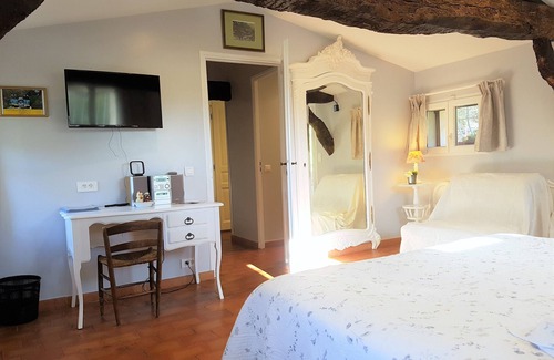 Grasse Cama Y Desayuno | B&B With Charm - Quiet With Kitchen & sw Pool