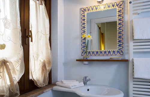 Assisi Cama Y Desayuno | B&B con piscina, a un paso de Asís