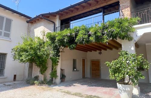 Bornato Casa | B&Bike la vetrata sui vigneti