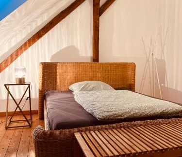 Huenxe Apartamento | b e d & a g e d e s i g n -medium- wunderschönes Zimmer mit Bad - Rechnungserstellung für Geschäftsreisende & Firmen