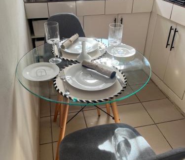 Greater Johannesburg Metropolitan Area Casa | B-Hive at Devland Room 2