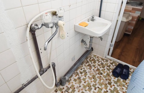 Okinawa Apartamento | B It is a simple room with a chea / Naha Okinawa