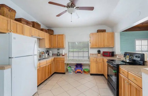 Los Fresnos Casa | B Relaxing waterfront 3bdrm 2bath countryside home!