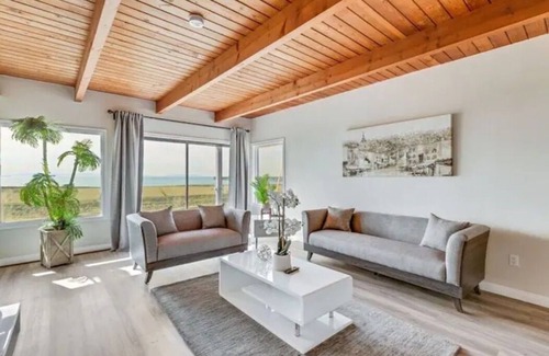Old Towne Apartamento | #B - SEAL BEACH OCEAN VIEW 2BD HOME