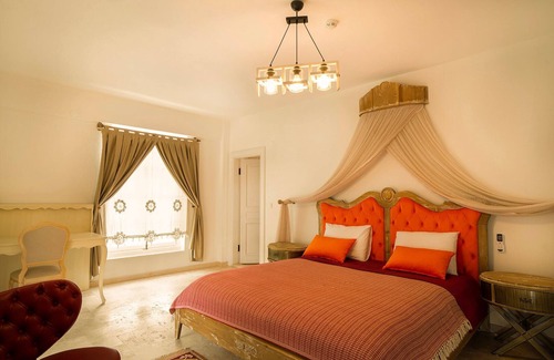 Selcuk Casa | B&Y Burgaz