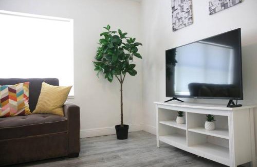 Edgewater Apartamento | B05 Nicest 1 bedroom APT in Midtown Miami