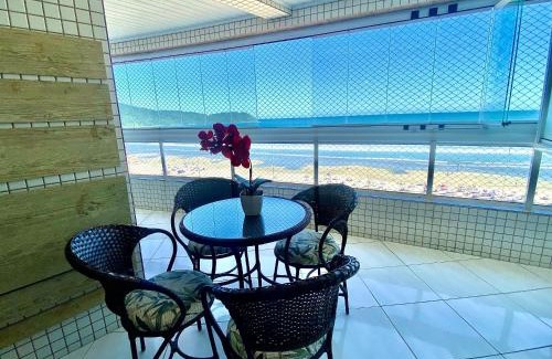 Boqueirao Apartamento | B082 - Luxo à Beira-Mar | 3 Suítes c/Vista | Wi-Fi