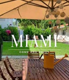 Edgewater Apartamento | B11 Design District Studio Short drive 2 beach