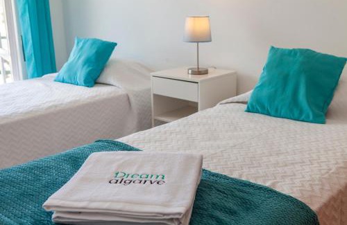 Lagos Apartamento | B77 - River View Apartment in Lagos