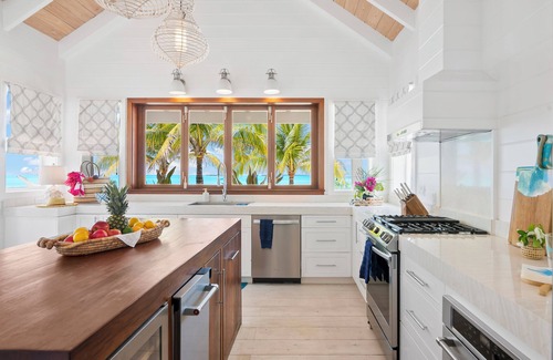 Tar Bay Casa | Ba Roos - Exuma's Dreamiest Beach House/On the Beach w 350ft of Beachfront!