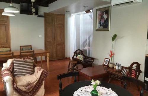 Thanon Nakhon Chai Si Cama Y Desayuno | Baan Ongkharak bed & breakfast